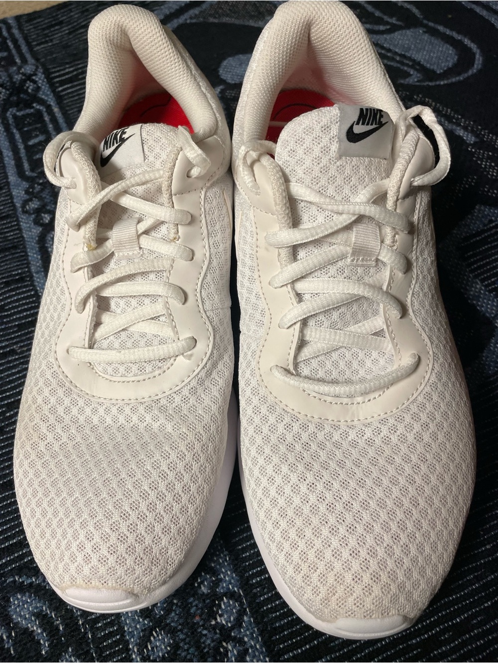 Nike Women’s White Mesh Roshe Athletic Sneakers
